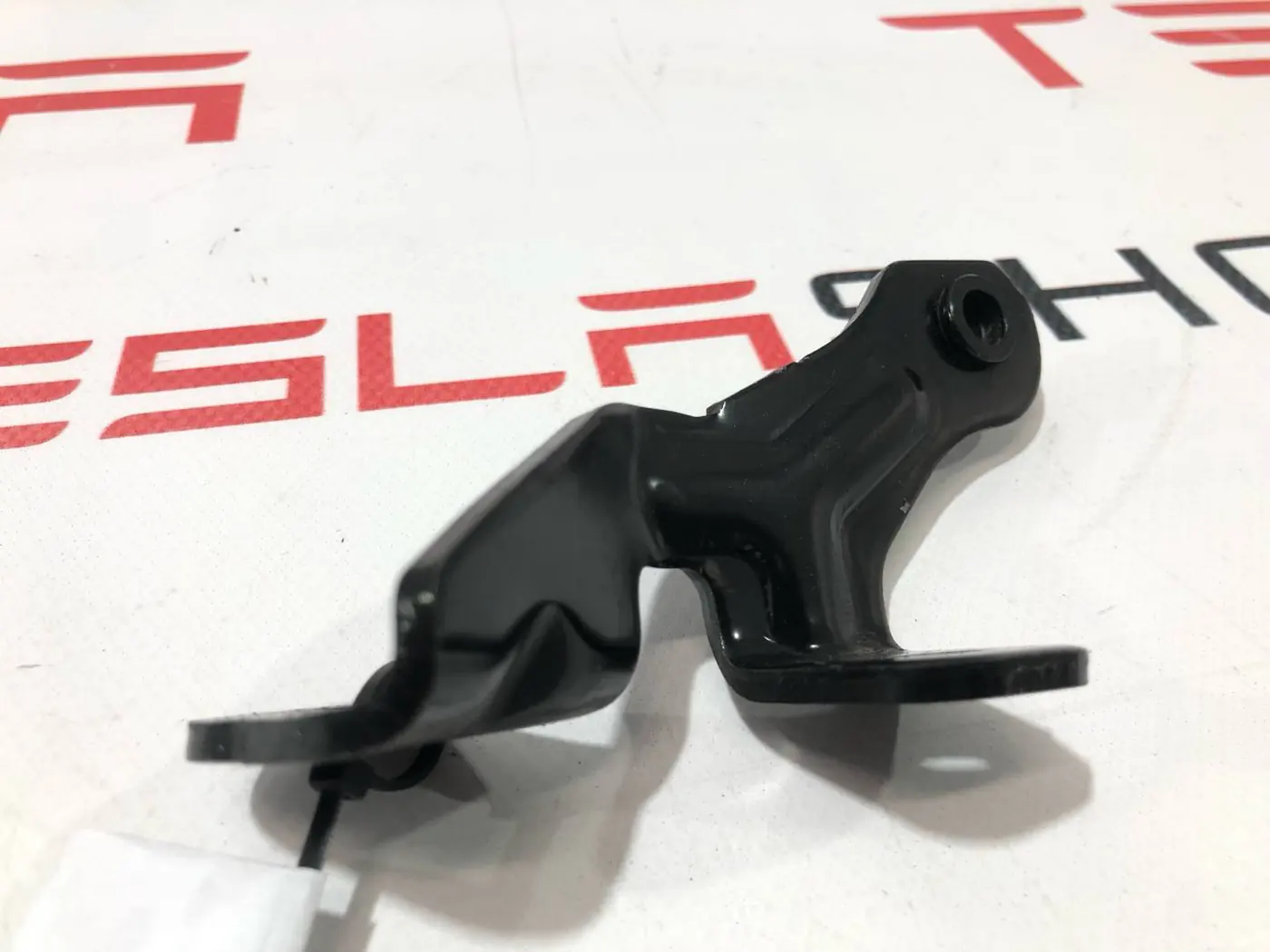 Механизм (прочие) к Tesla Model 3 2020