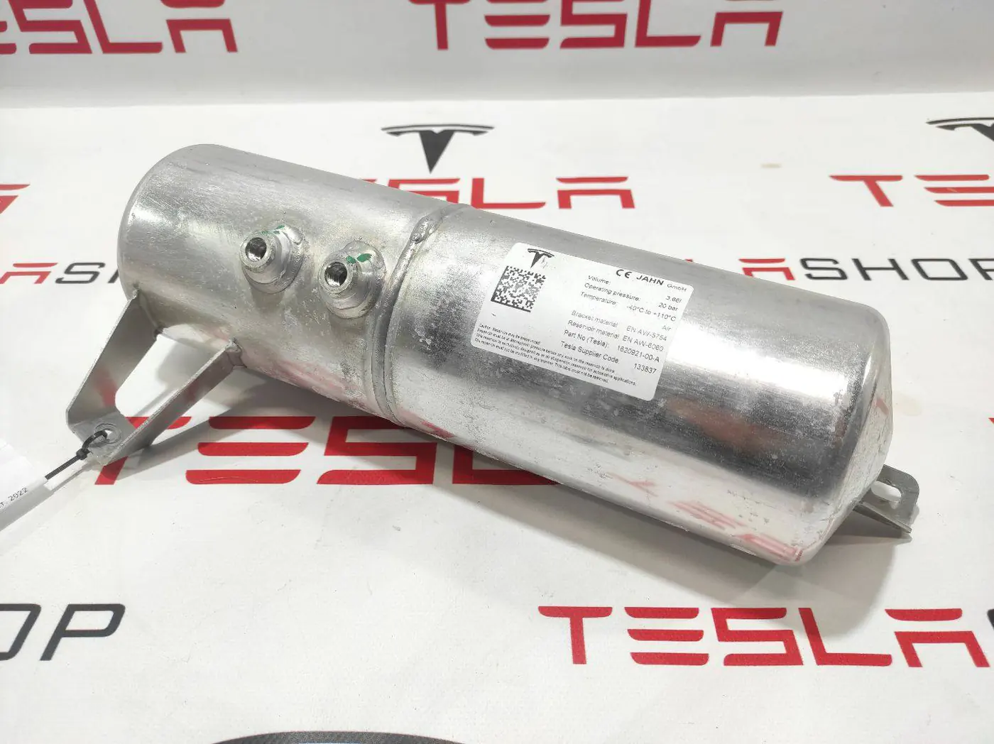 Ресивер пневмоподвески к Tesla Model X 2022