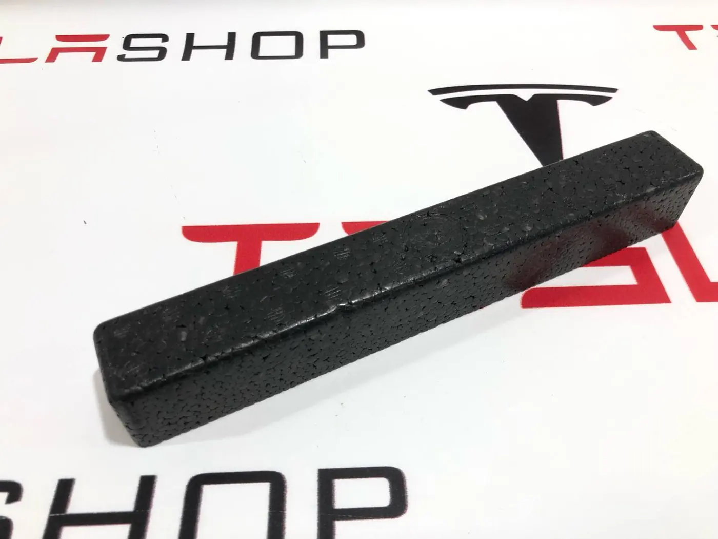 Пол багажника к Tesla Model X 2017