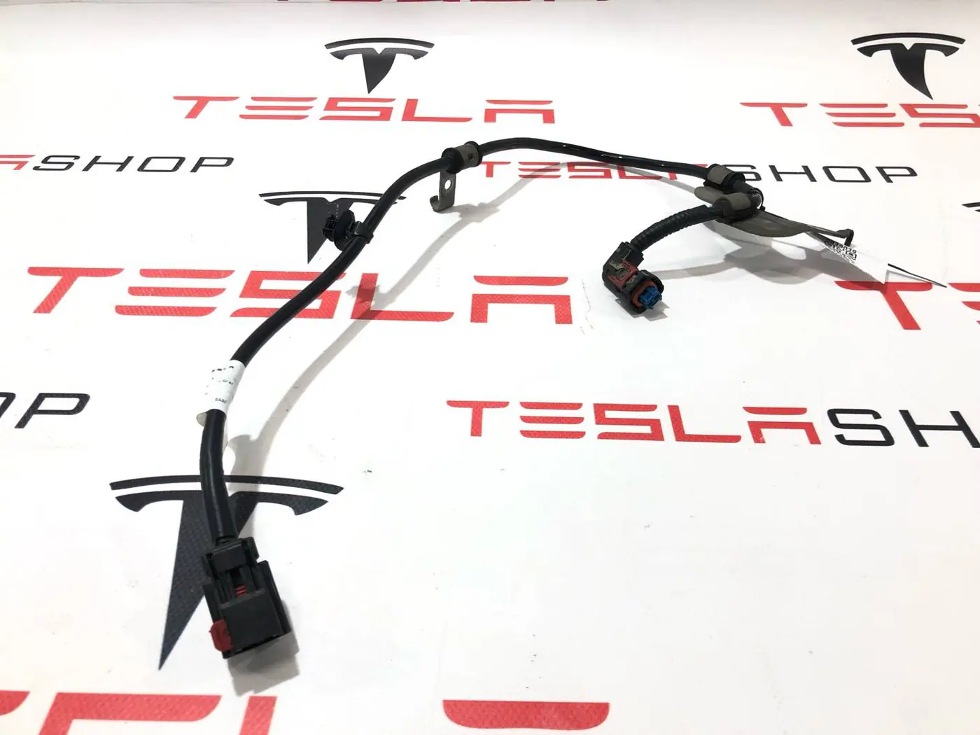 Проводка к Tesla Model Y 2020