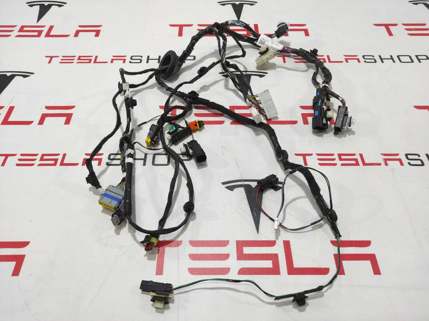 Проводка двери к Tesla Model X 2022