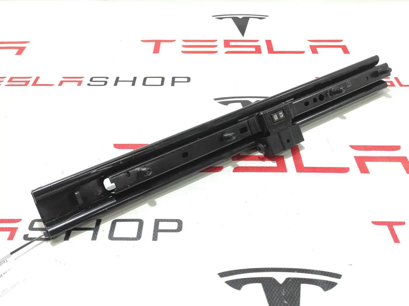 Салазки сиденья к Tesla Model S 2016