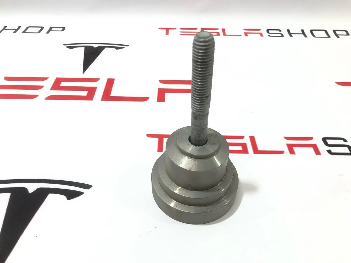 Опора заднего редуктора к Tesla Model S 2018