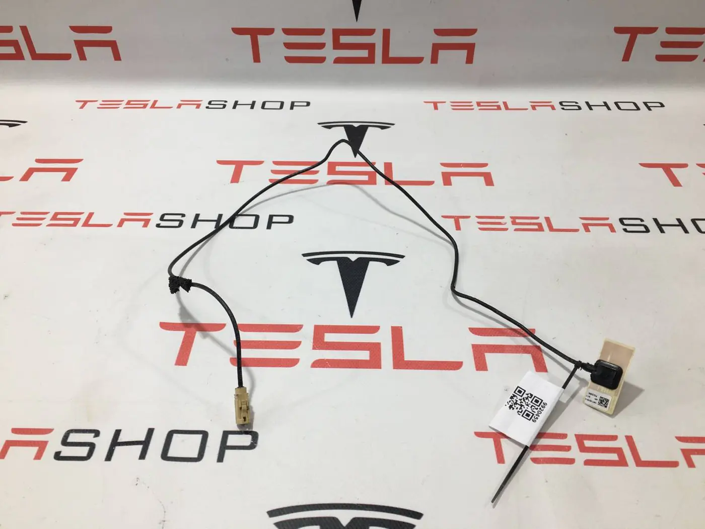 Антенна  к Tesla Model X 2017