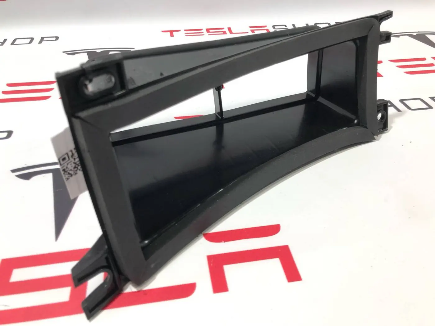 Корпус термостата к Tesla Model X 2019
