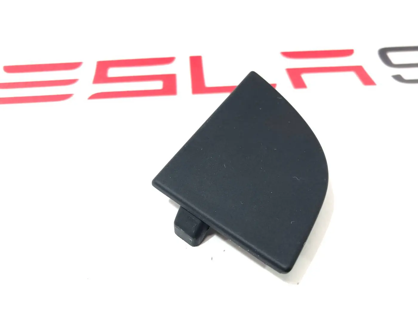 Заглушка к Tesla Model X 2022