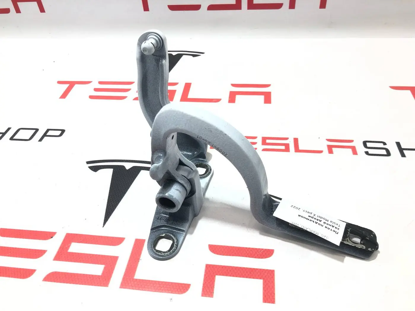 Петля двери к Tesla Model X 2022