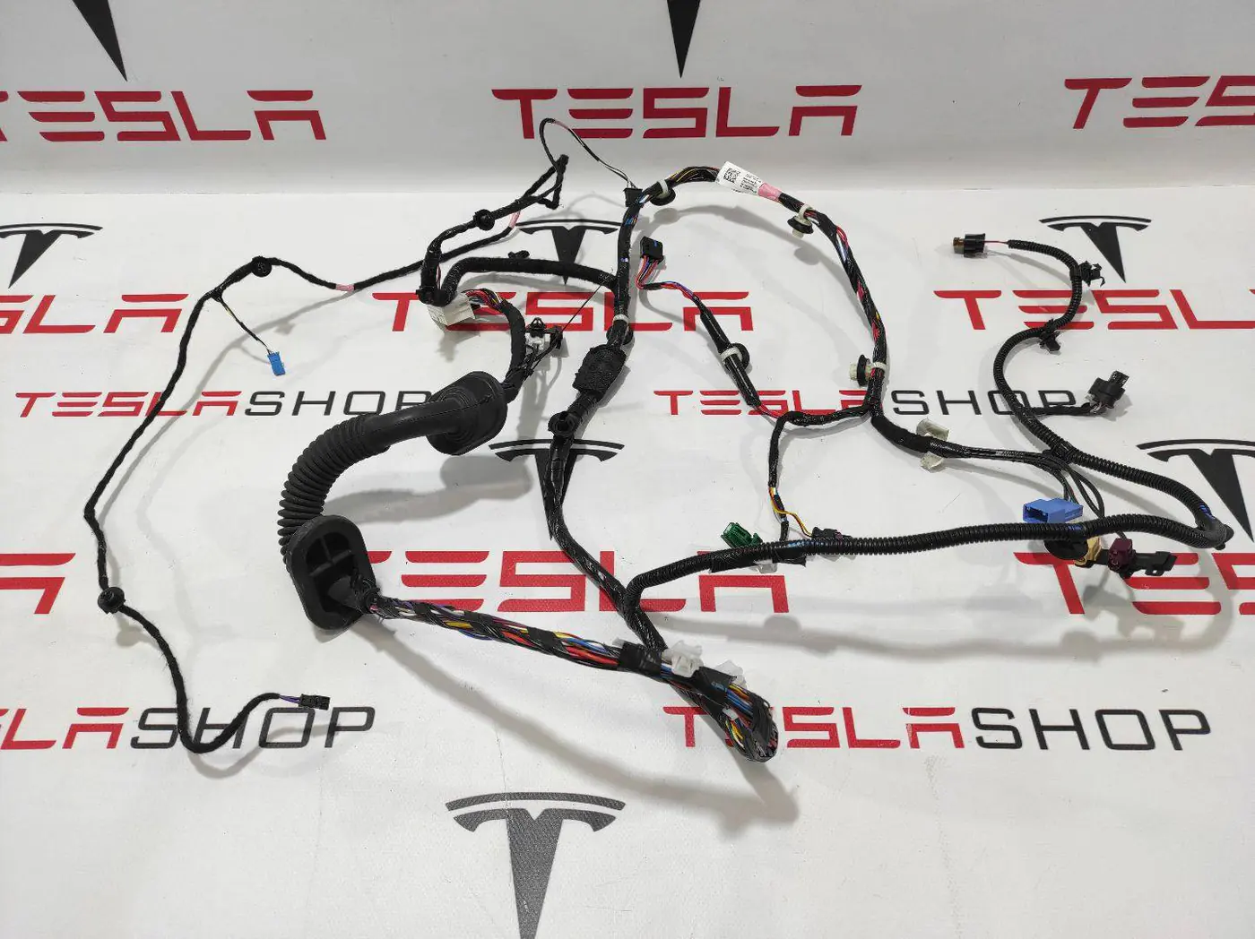 Проводка двери к Tesla Model 3 2020