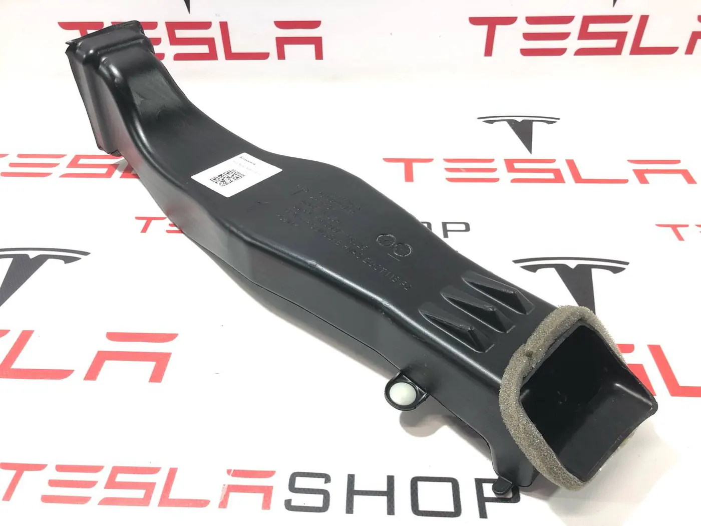 Воздуховод к Tesla Model X 2022