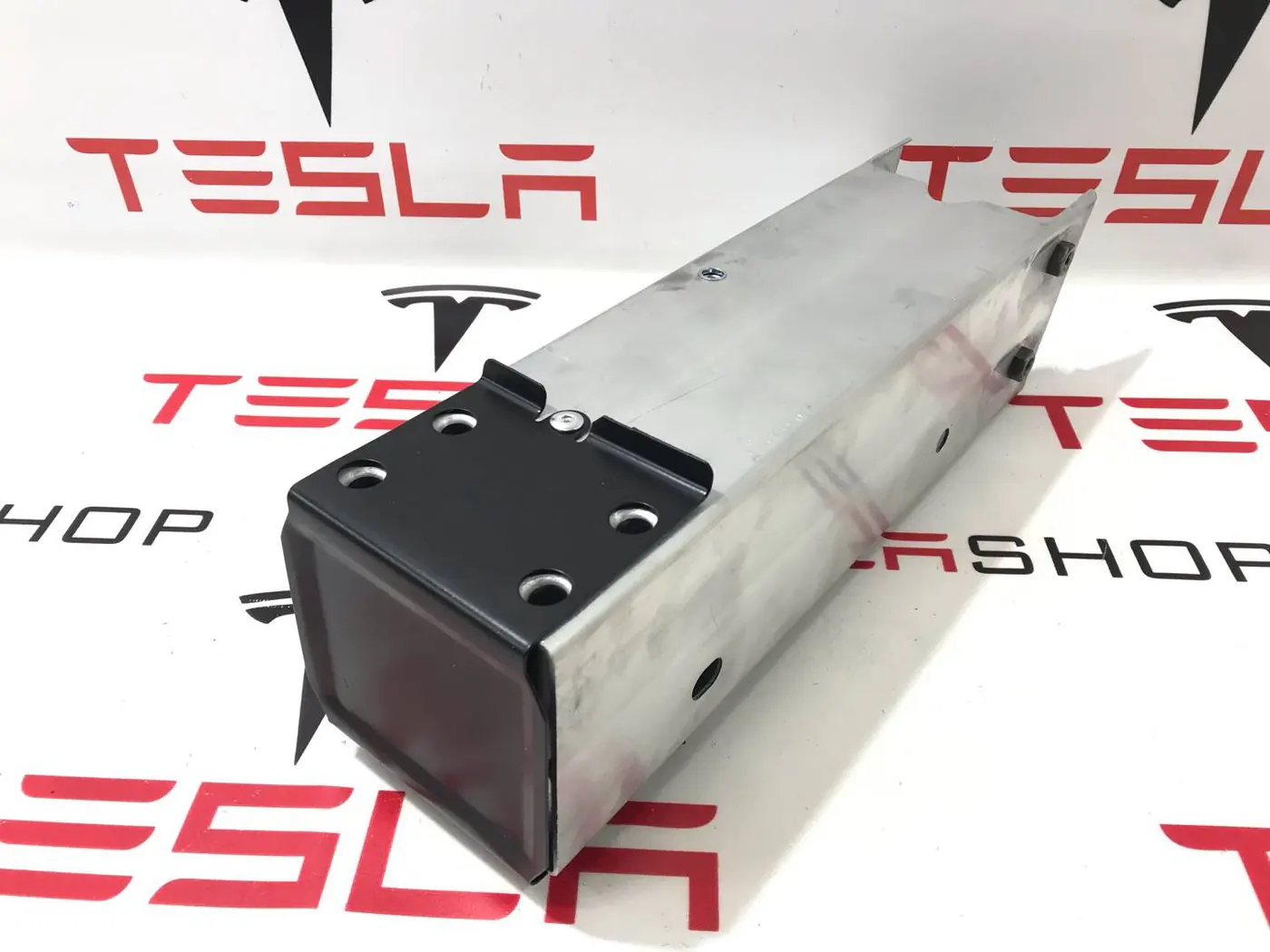 Лонжерон левый к Tesla Model Y 2021