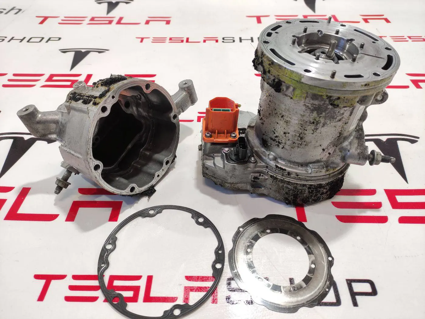 Компрессор кондиционера к Tesla Model Y 2020