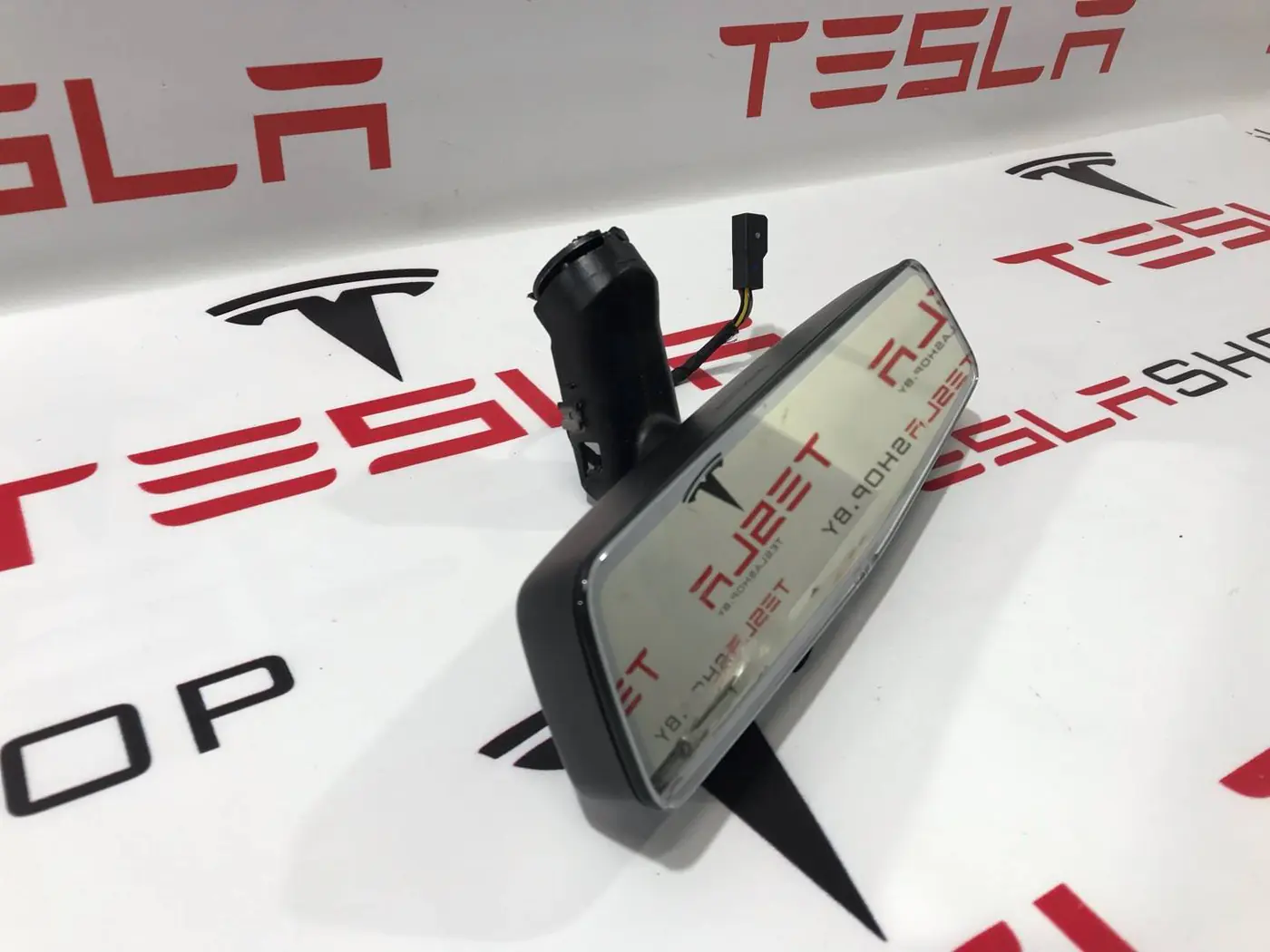 Зеркало салона к Tesla Model S 2013