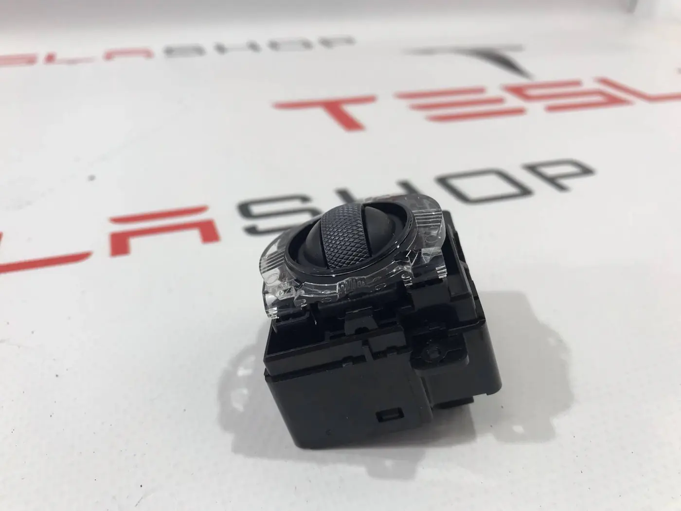 Кнопки руля к Tesla Model 3 2020