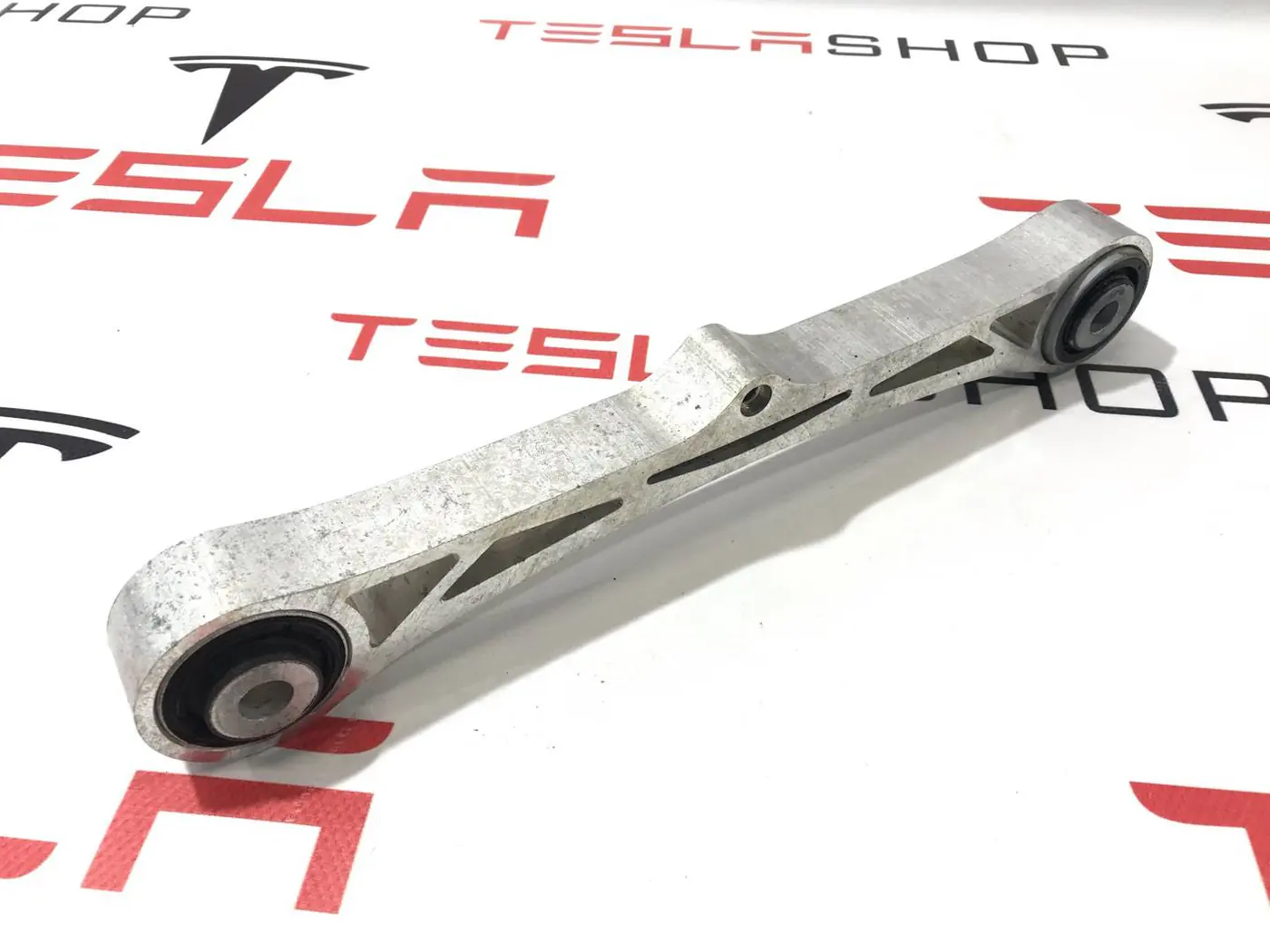 Рычаг задний к Tesla Model S 2015