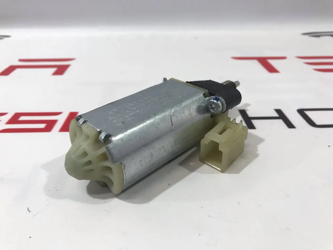 Сиденье переднее к Tesla Model 3 2020