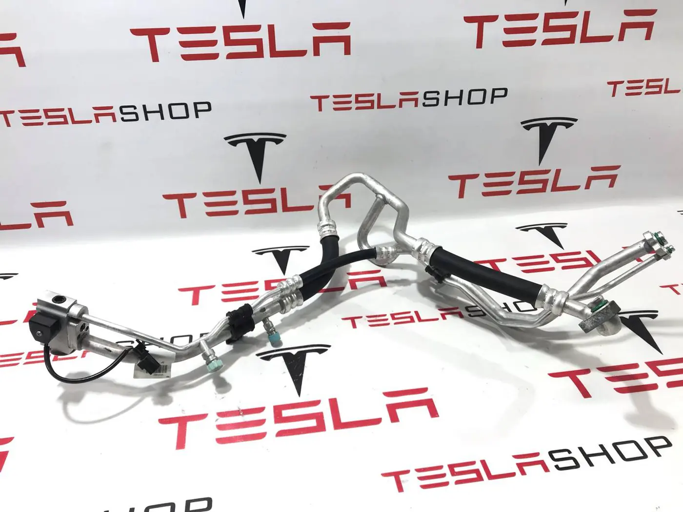 Трубка кондиционера к Tesla Model S 2015
