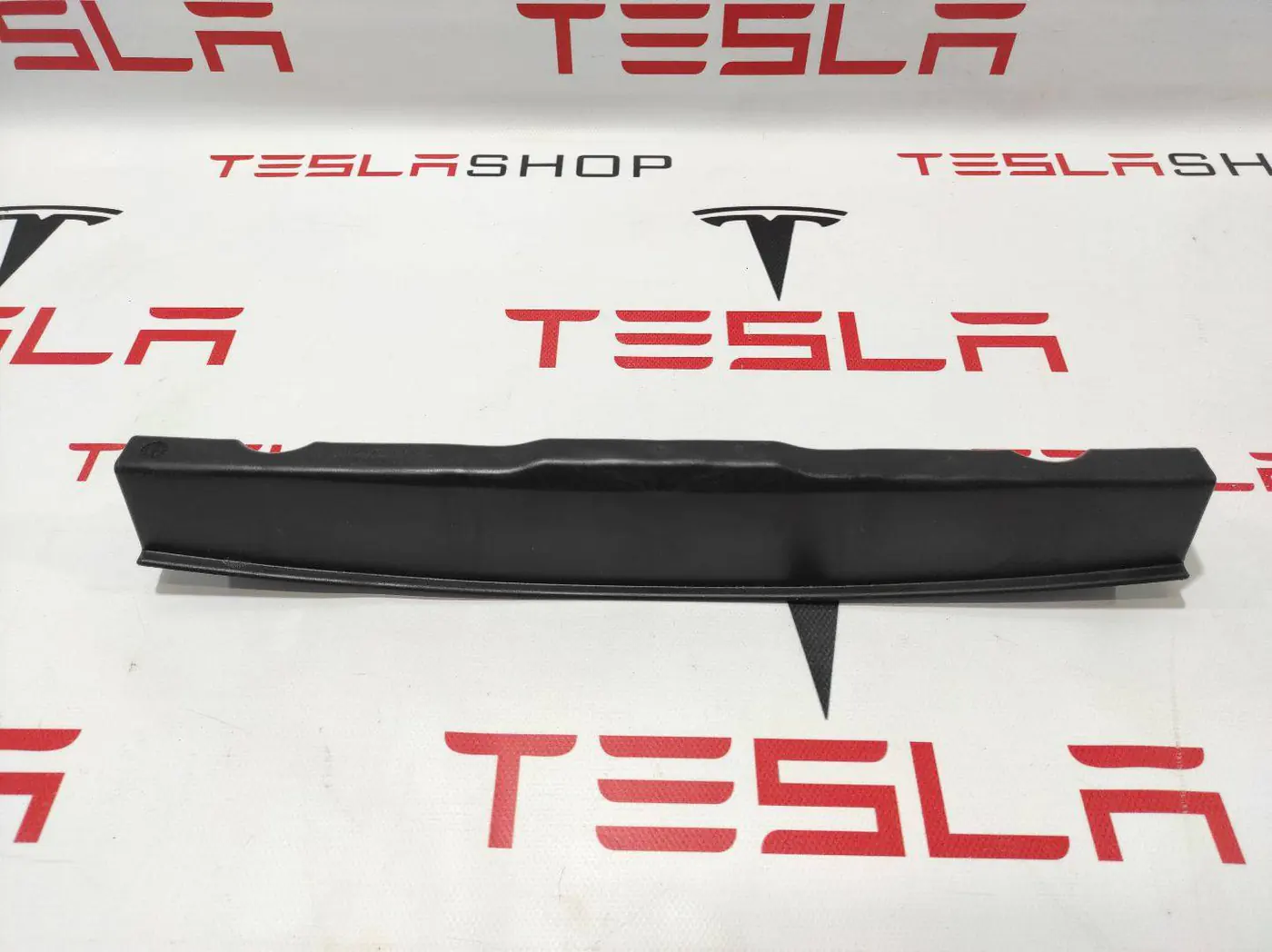Клипса к Tesla Model S 2017