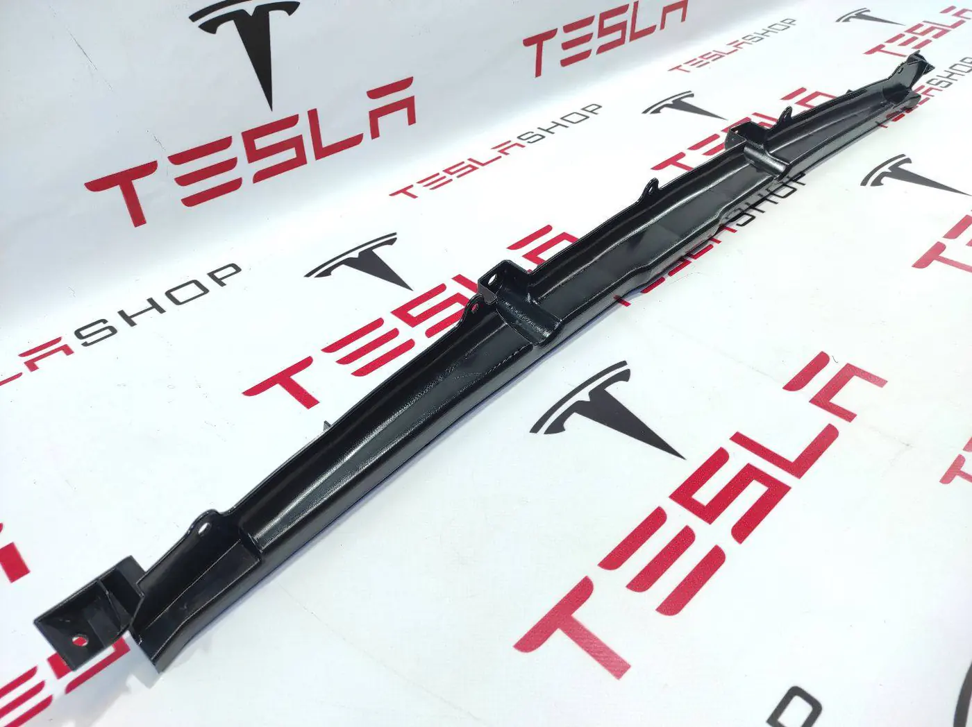Клипса к Tesla Model S 2015