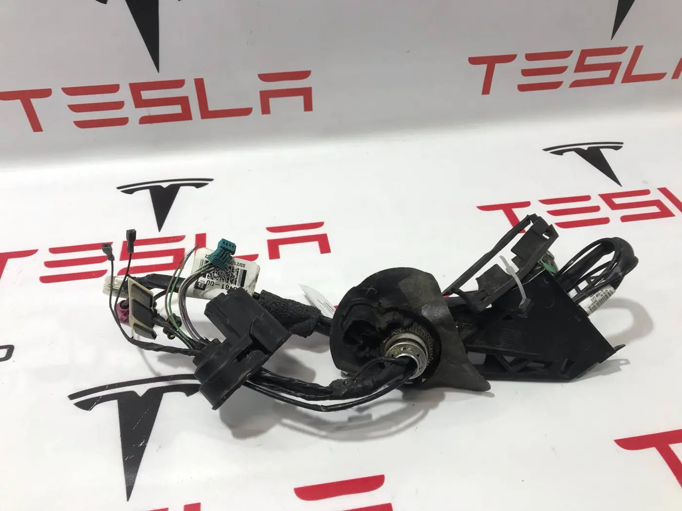 Проводка к Tesla Model X 2016