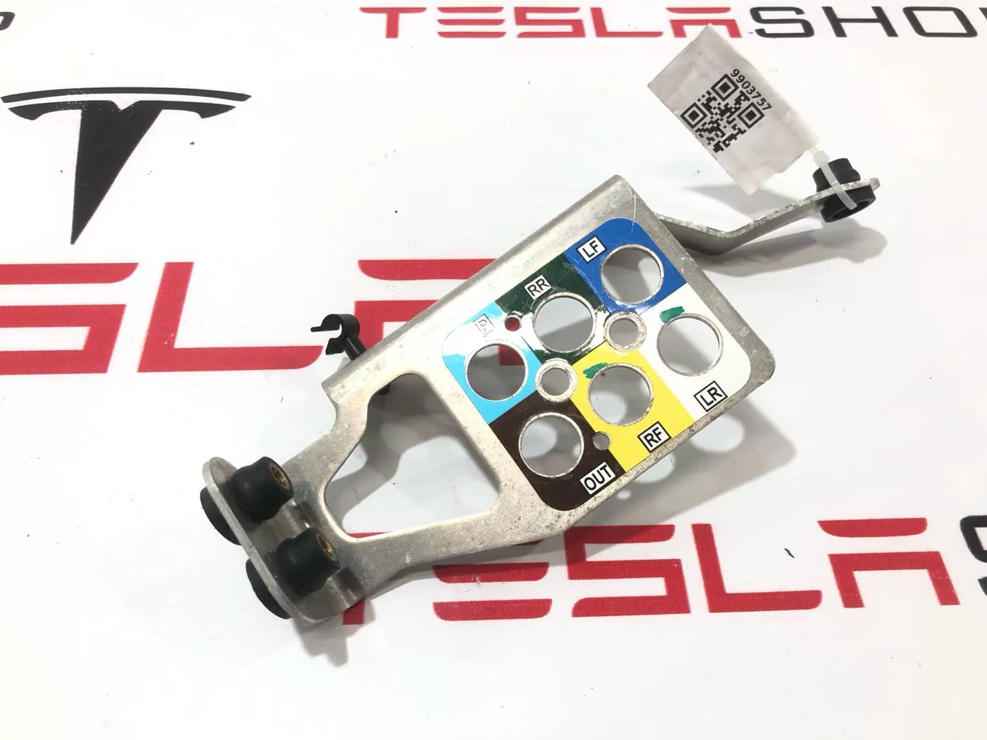 Блок клапанов пневмоподвески к Tesla Model S 2015