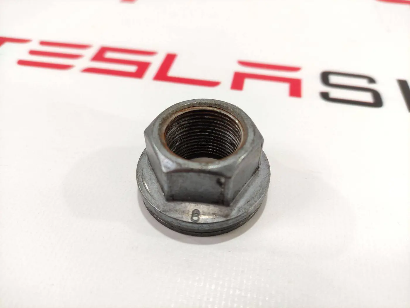 Гайка к Tesla Model 3 2021