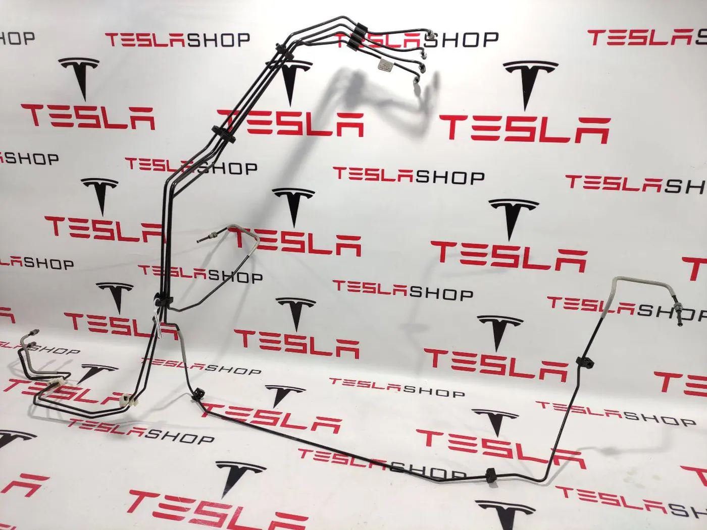 Шланг тормозной к Tesla Model S 2018