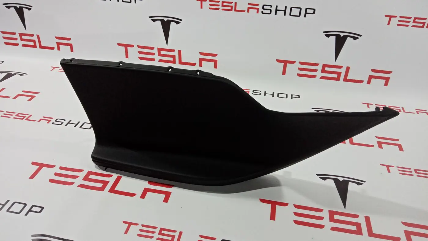 Обшивка двери (дверная карта) комплект к Tesla Model S 2016