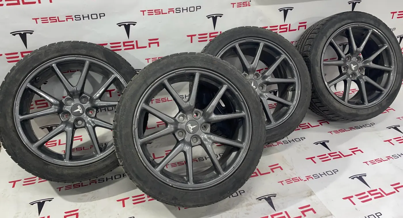Диск литой к Tesla Model 3 2019