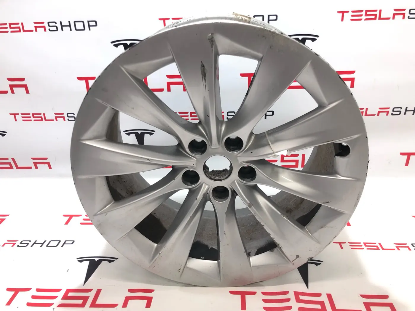 Диск литой к Tesla Model X 2017