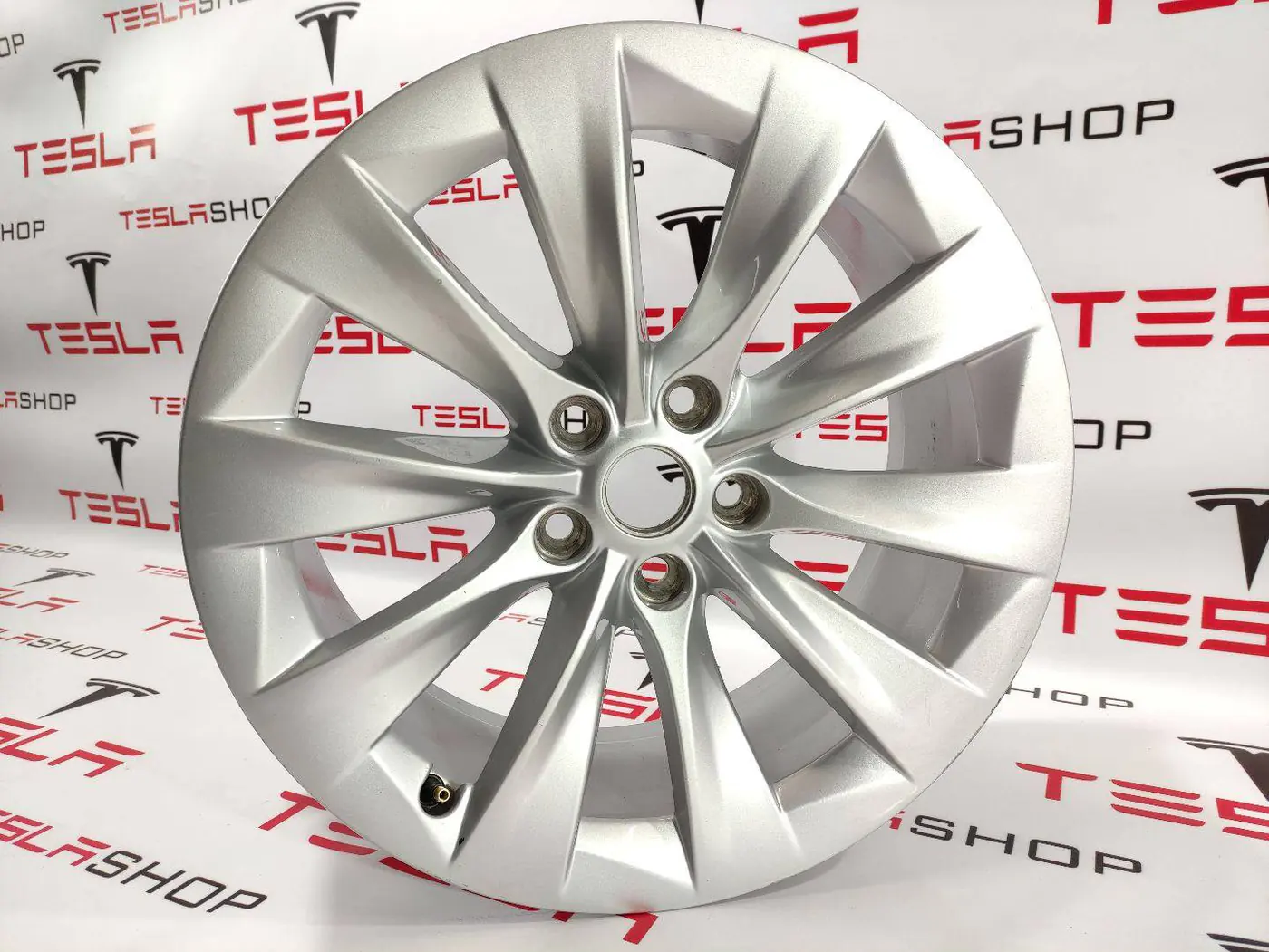 Диск литой к Tesla Model X 2019