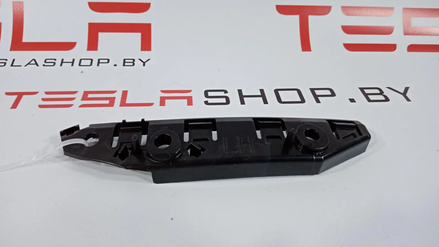 Кронштейн к Tesla Model 3 2021