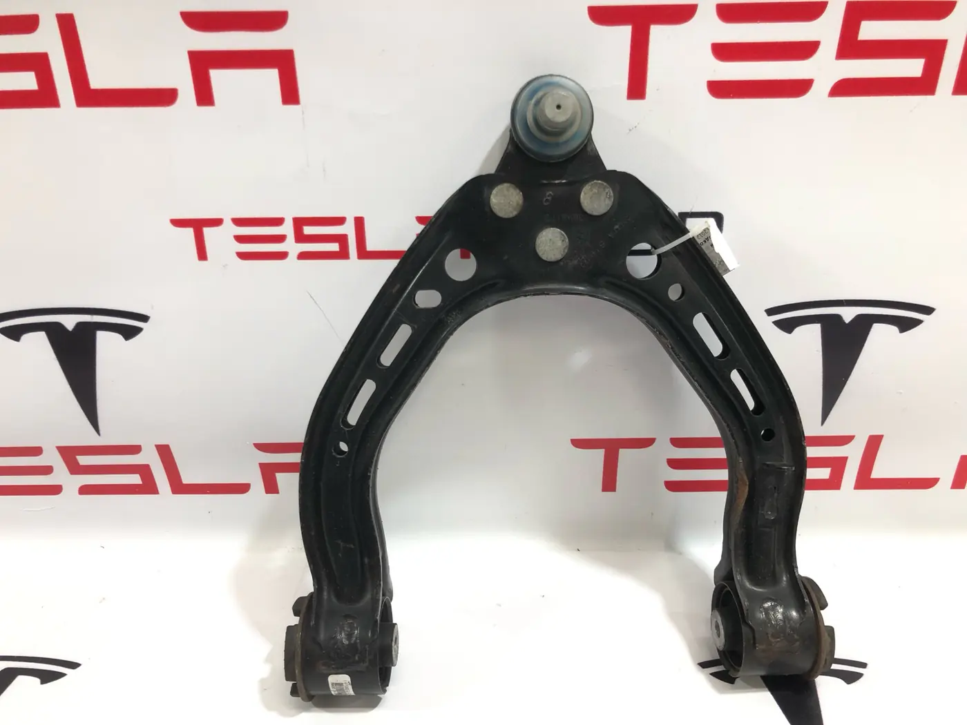 Рычаг передний к Tesla Model S 2012
