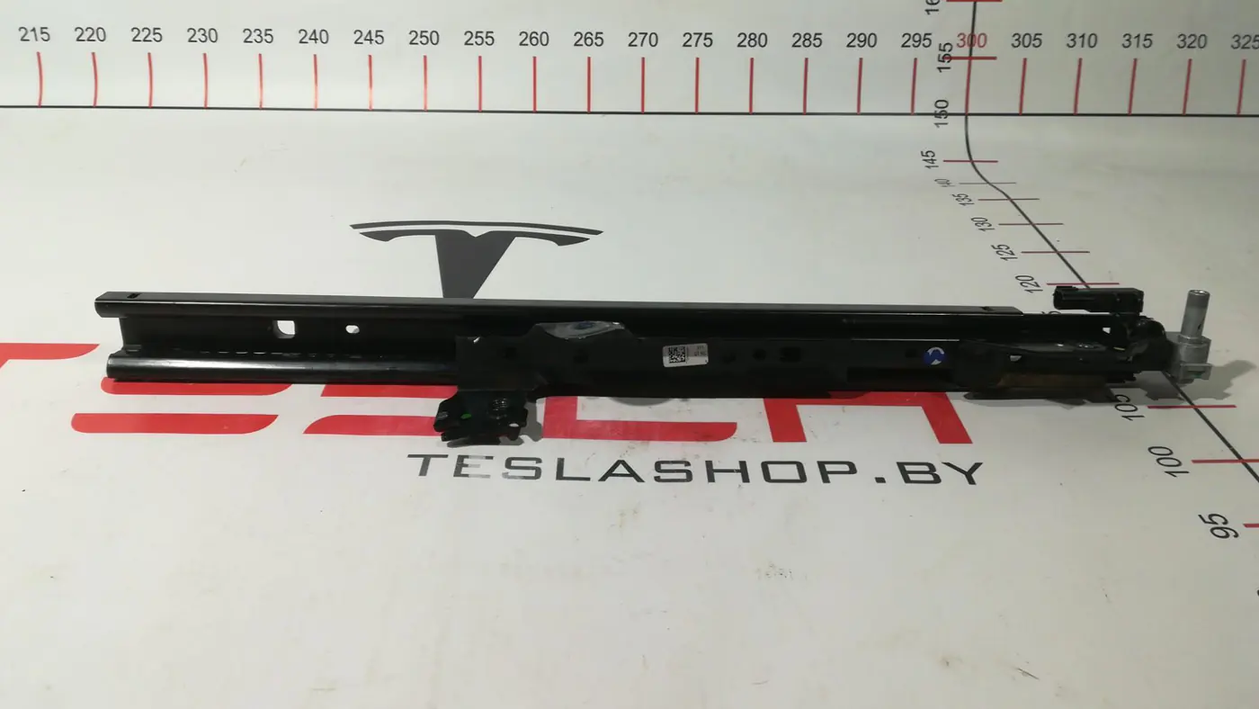 Салазки сиденья к Tesla Model 3 2019