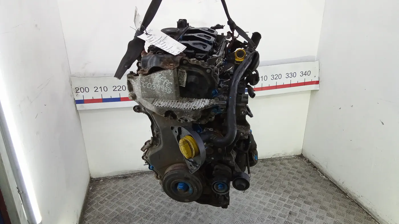 Двигатель к Opel Super Six 2012