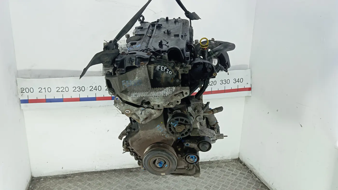 Двигатель к Opel Super Six 2012