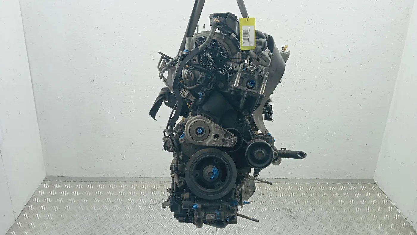 Двигатель к Toyota Auris 2014