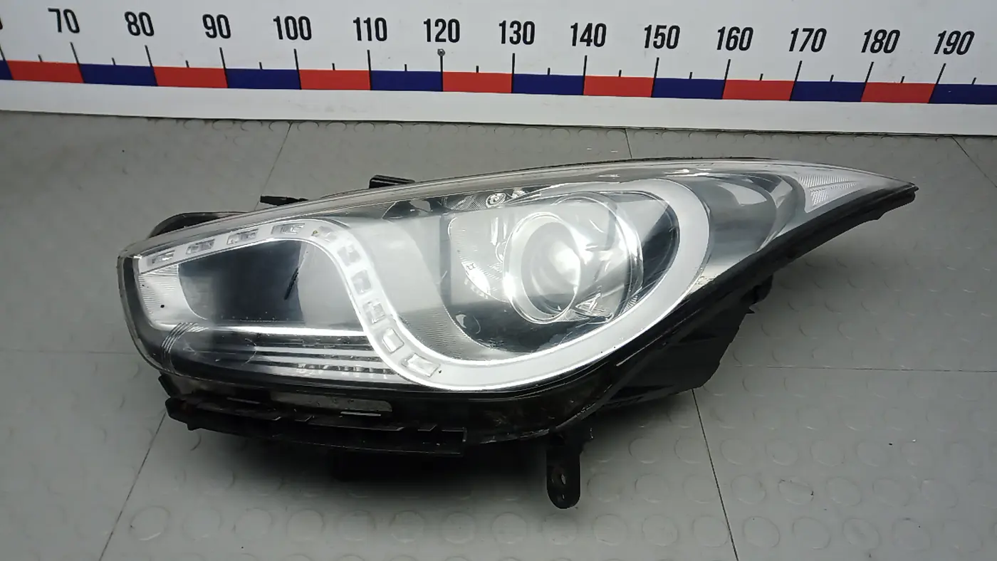 Фара левая к Hyundai i40 2012