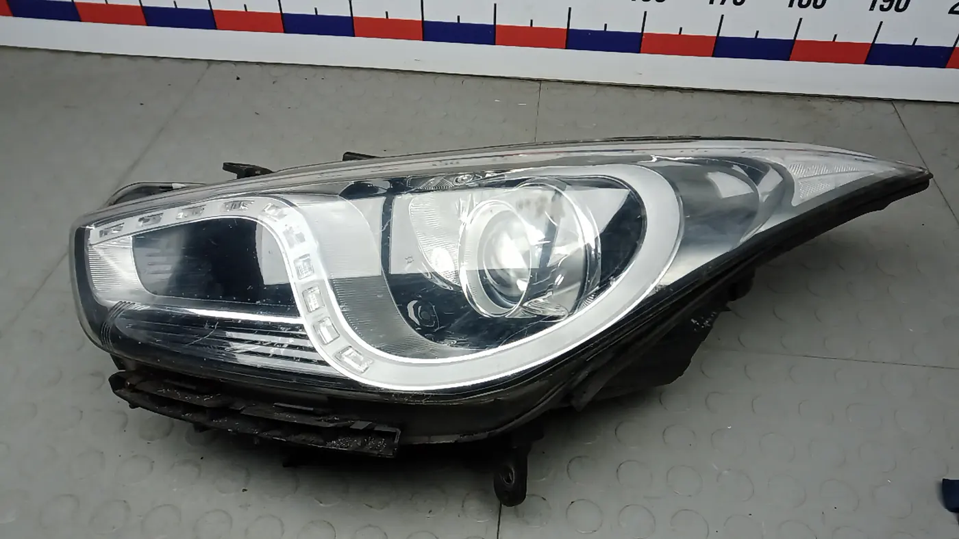 Фара левая к Hyundai i40 2013