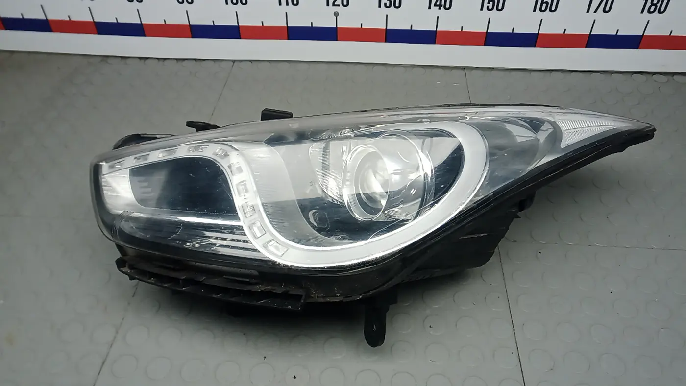 Фара левая к Hyundai i40 2013