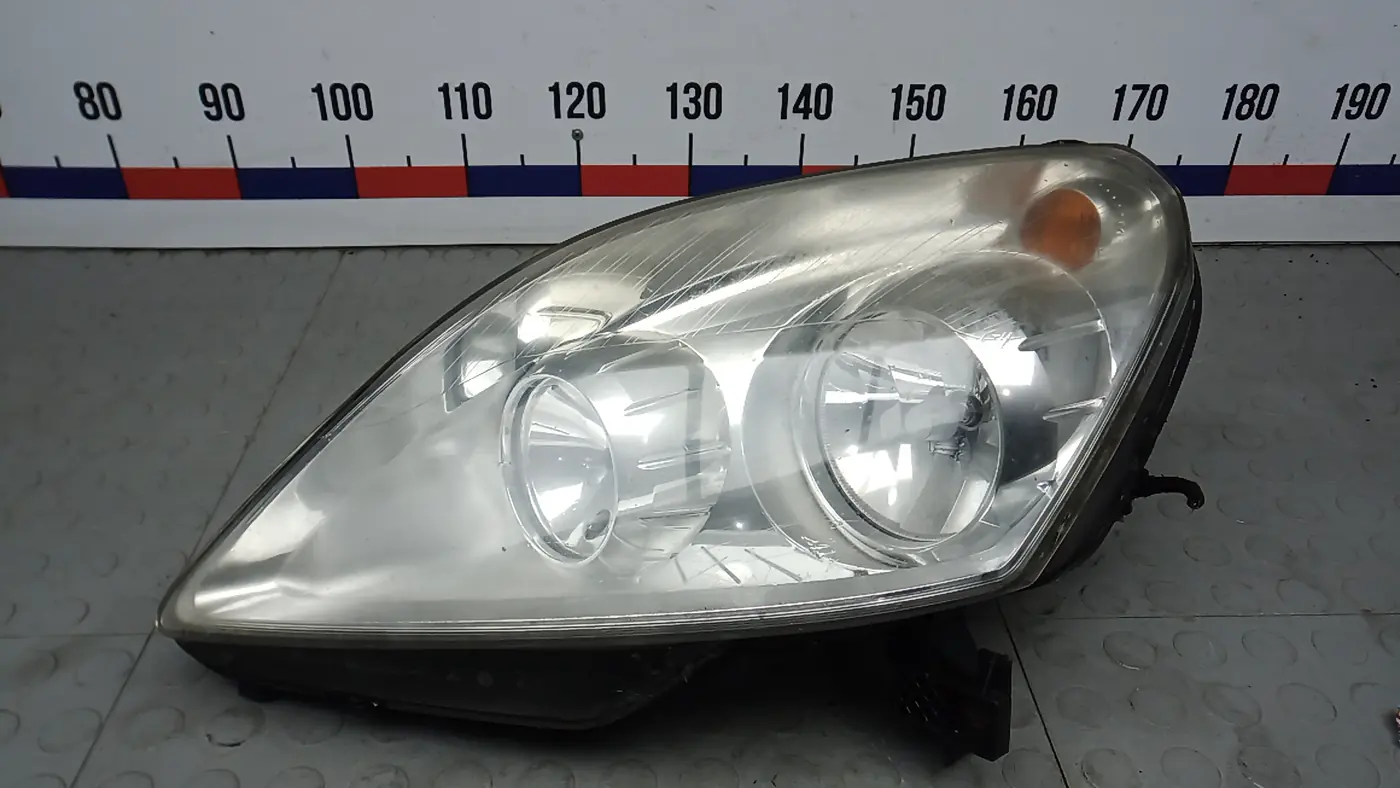 Фара левая к Opel Zafira 2008