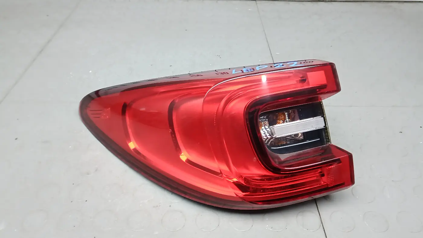 Фонарь задний левый к Renault Kadjar 2016
