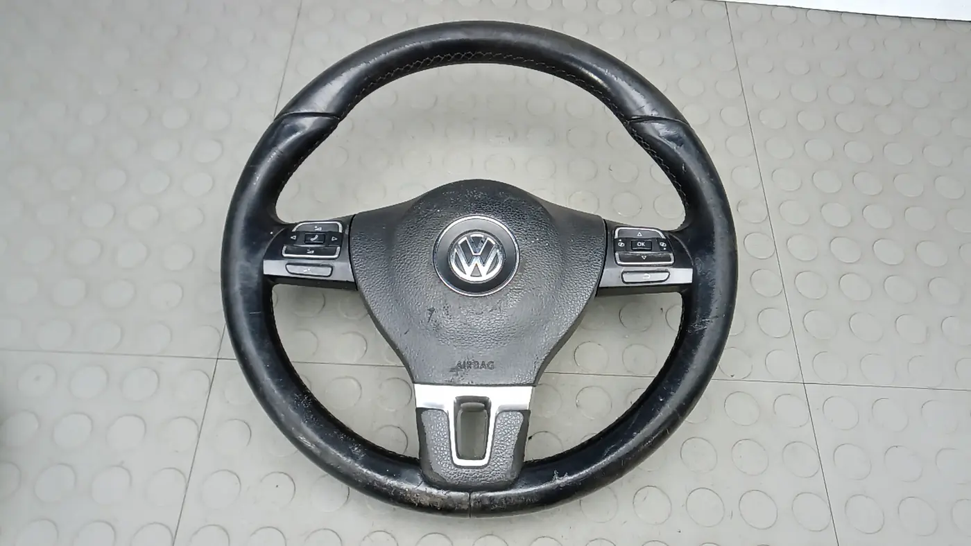 Руль к Volkswagen Passat 2011
