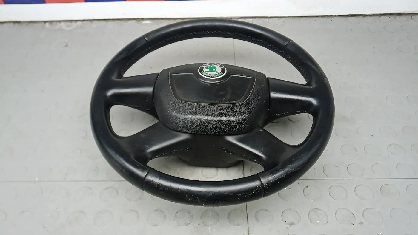 Руль к Skoda Fabia 2011