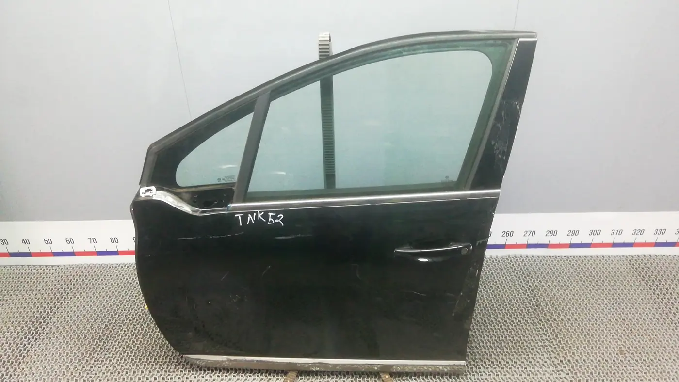 Дверь передняя левая к Peugeot 2008 2014