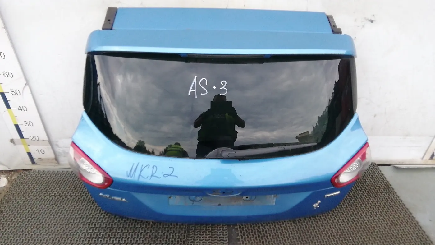 Крышка багажника к Ford Kuga 2009