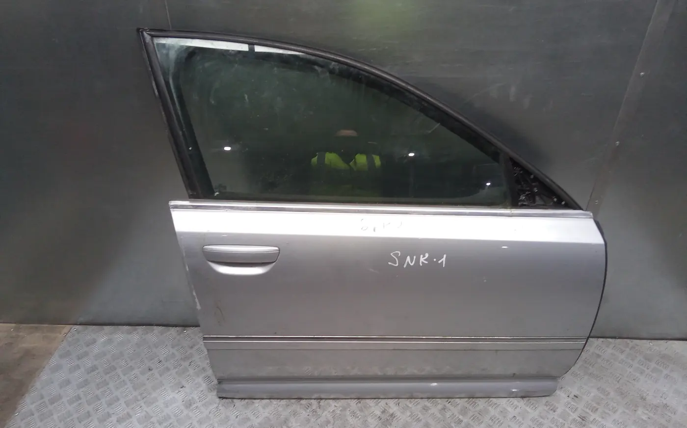 Дверь передняя правая к Audi A8 2004