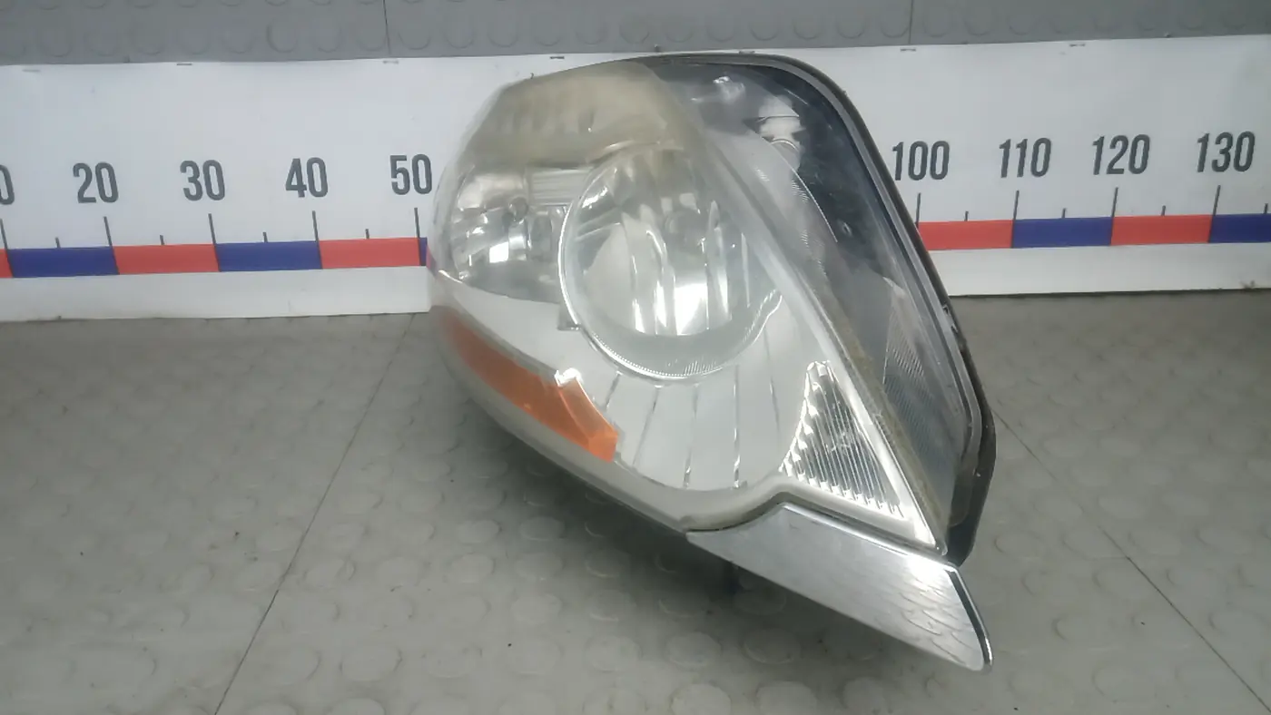 Фара правая к Ford Kuga 2009