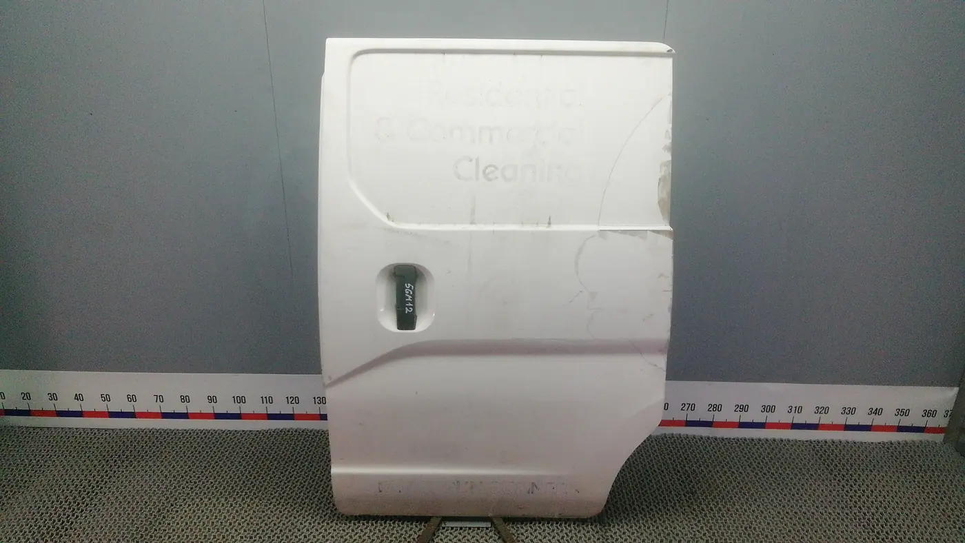 Дверь сдвижная левая к Nissan NV200 2012