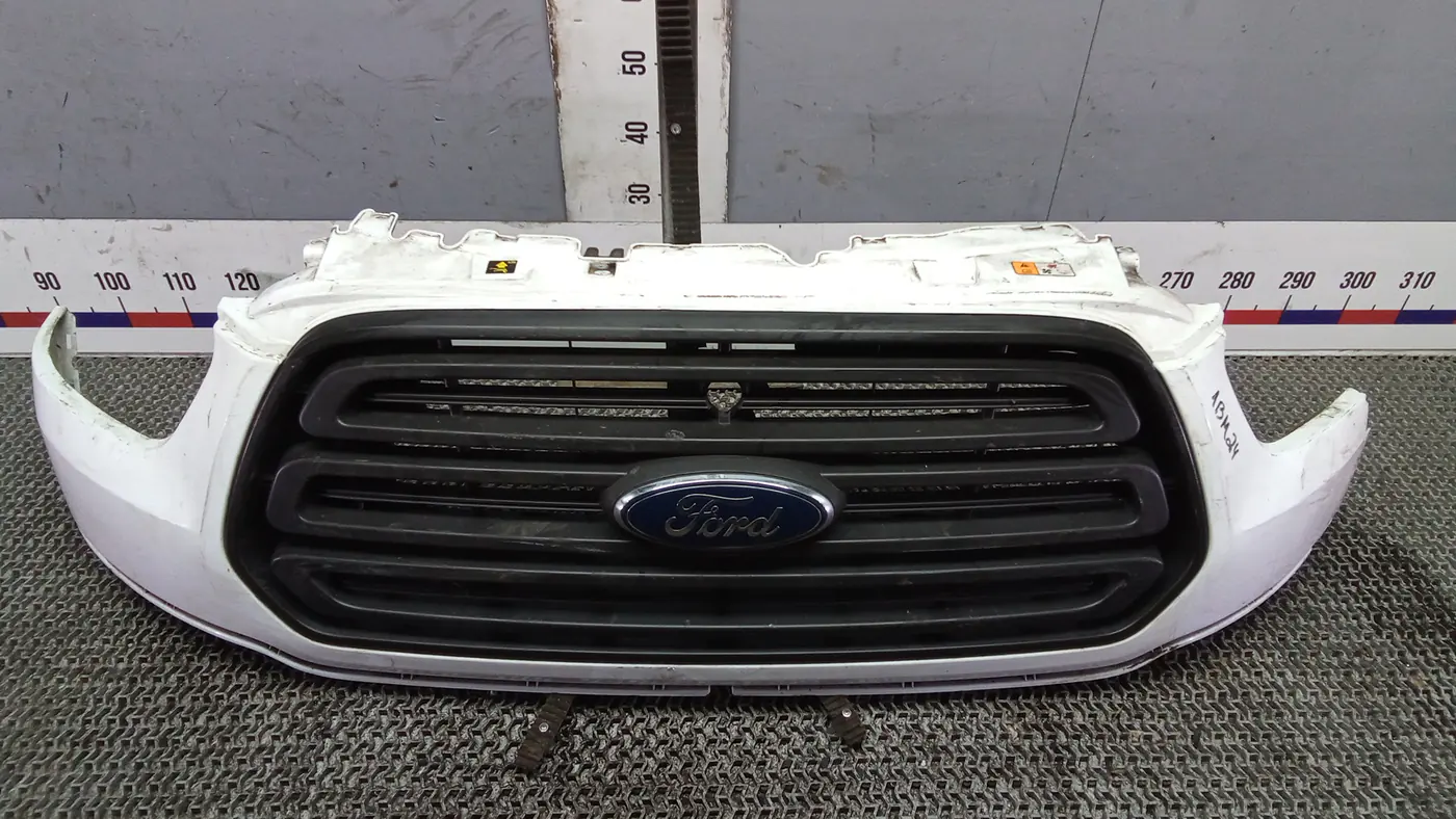Решетка радиатора к Ford Tourneo Connect 2016