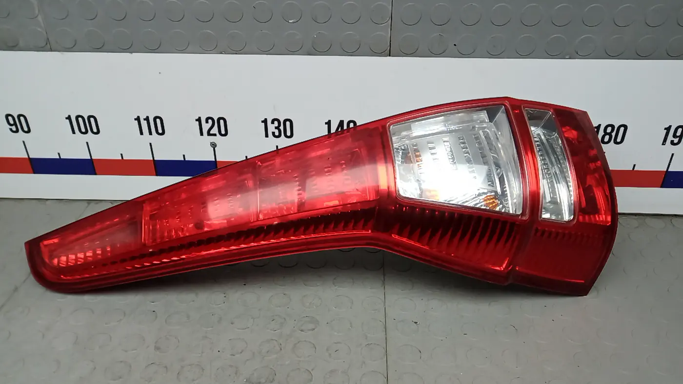 Фонарь задний левый к Honda CR-V 2009